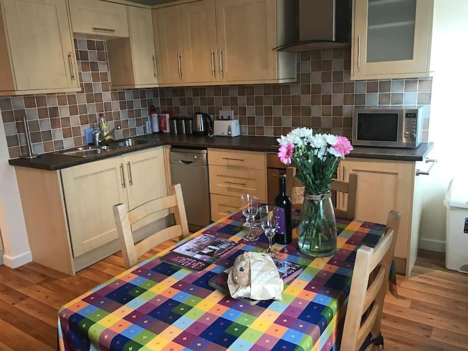 Great Offer 2 Bed Tenby Flat Free Parking Exterior foto